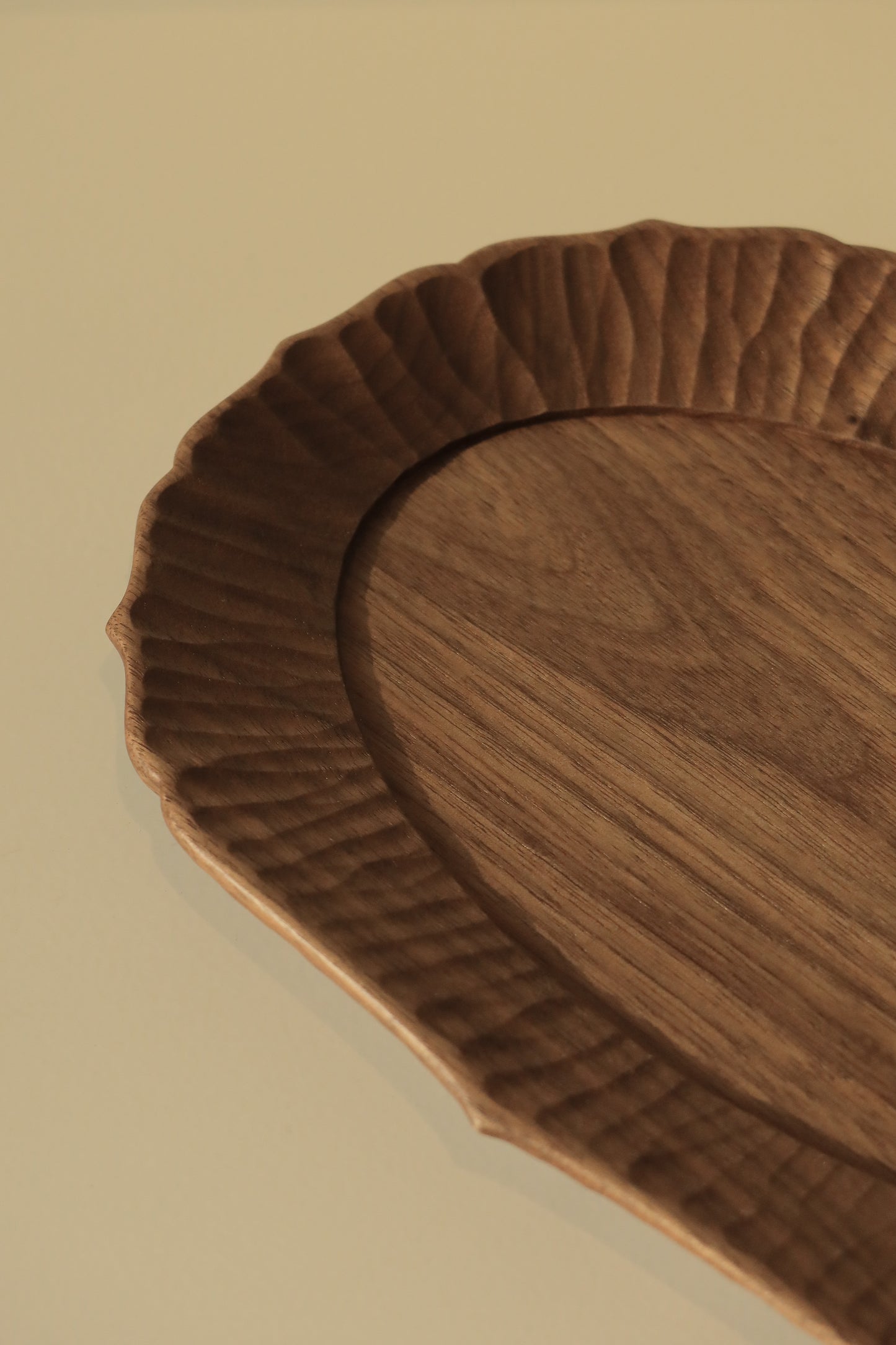 YU | Wooden Flower-shaped Plate Oval